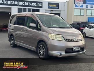 2005 Nissan Serena