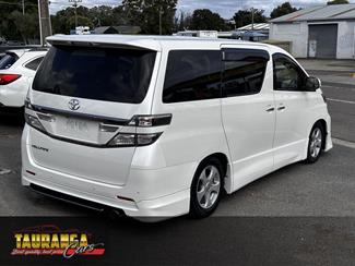 2013 Toyota VELLFIRE - Thumbnail