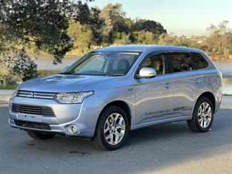 2013 Mitsubishi Outlander - Thumbnail