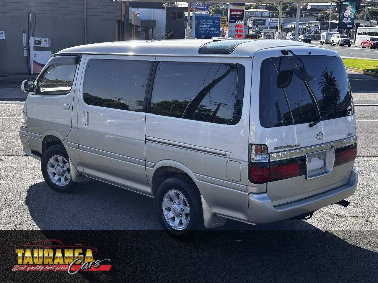 2000 Toyota Hiace