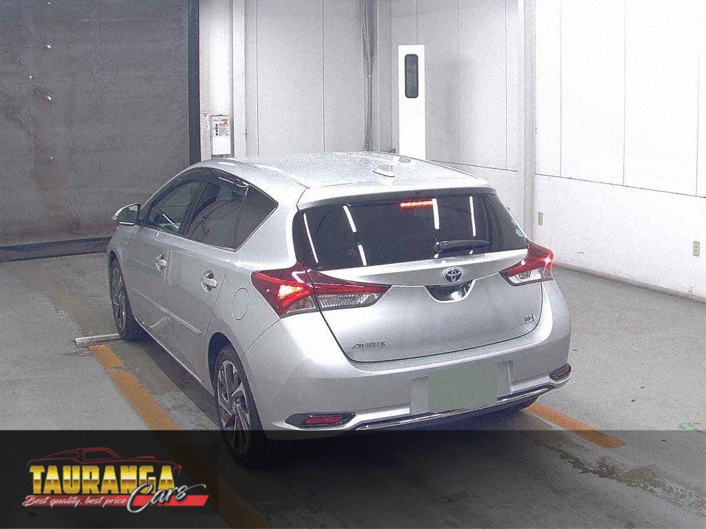 2016 Toyota AURIS