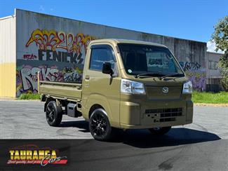 2022 Daihatsu HIJET - Thumbnail