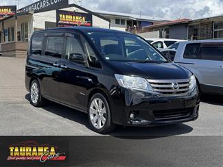 2013 Nissan Serena - Thumbnail