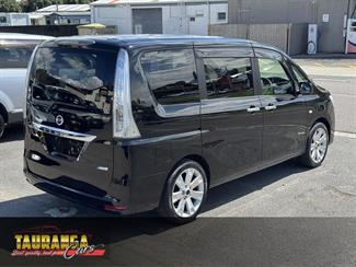 2013 Nissan Serena - Thumbnail